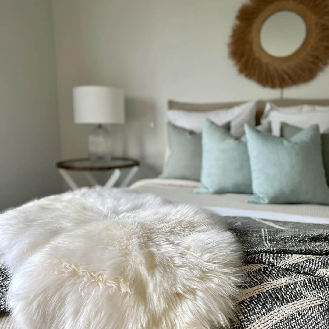 sheepskin for bedroom (1)